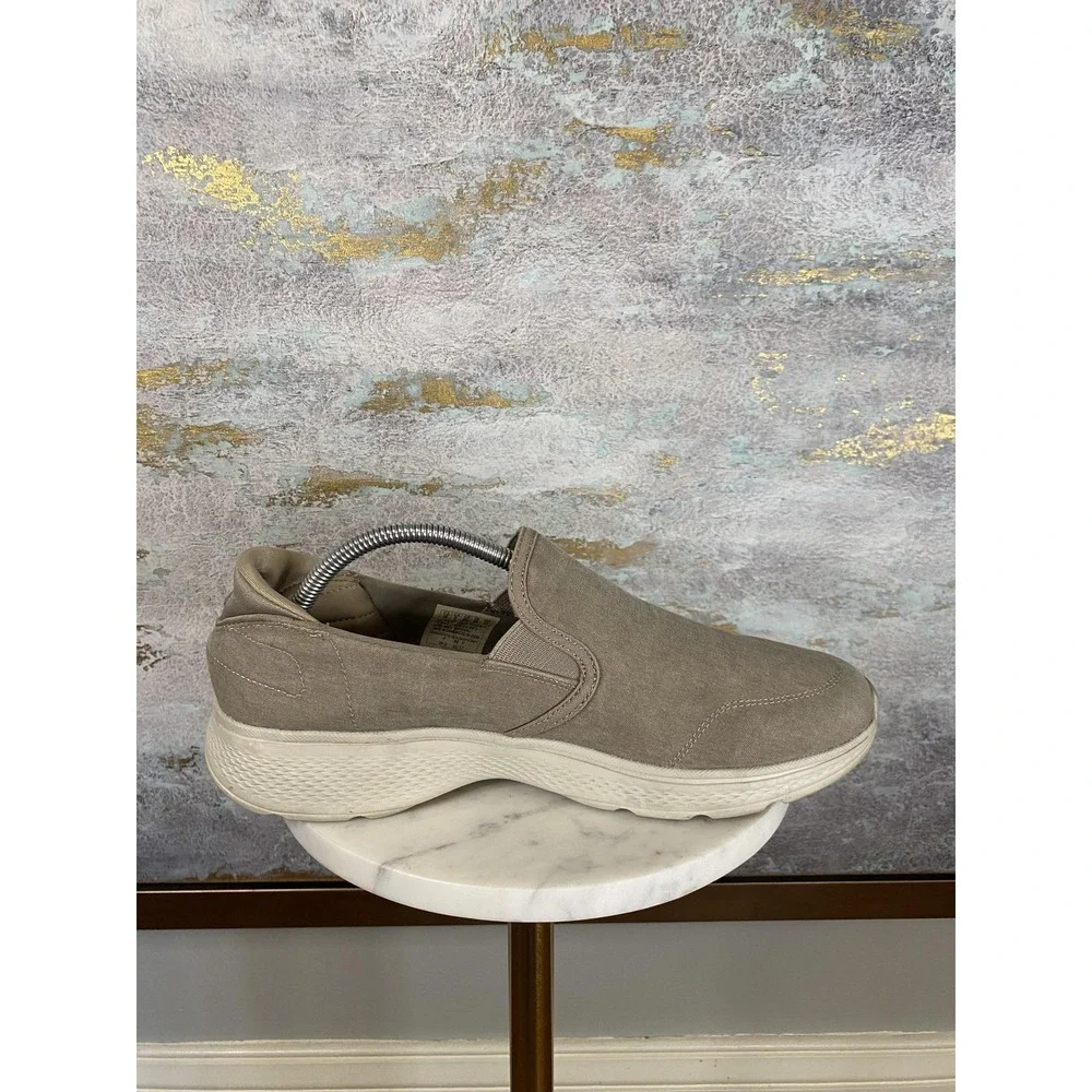 Skechers Goga Max Shoes Mens Size 10 Beige Canvas Slip On Casual SN 54681